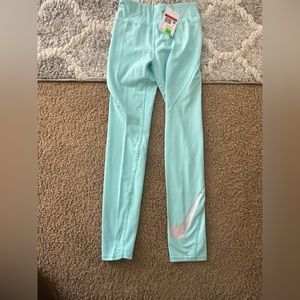 Nike Swoosh Run tight fit leggings - girls size L